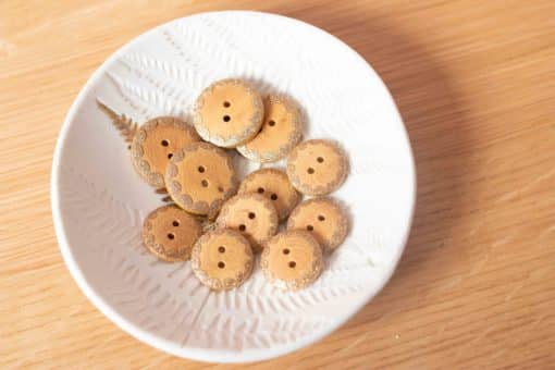 Lise Tailor - Wood Buttons - Golden Gold